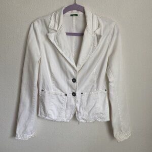 Made in Italy of Benetton SZ 8 USA 44 EUR White Blazer Distressed Jean Jacket
